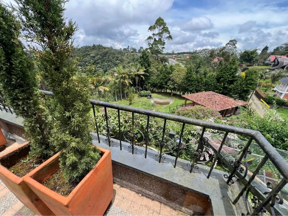 544874034_770194662606752_1518647275106367650_n